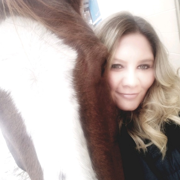 Meet your Posher, Alisha - Picture 1 of 3